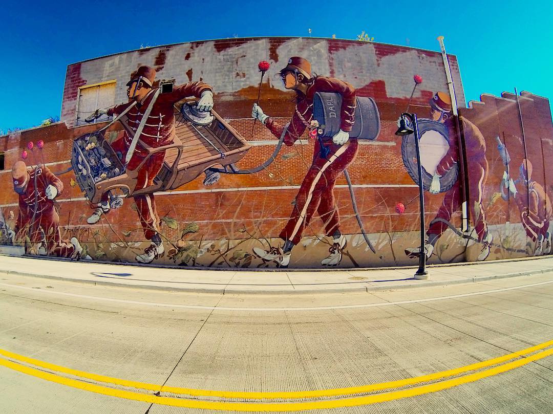 mural in Detroit by artist Pat Perry.