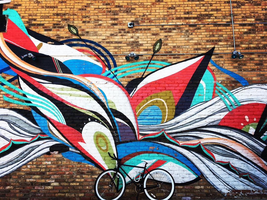 mural in Chicago by artist Rubén Aguirre. Tagged: pattern