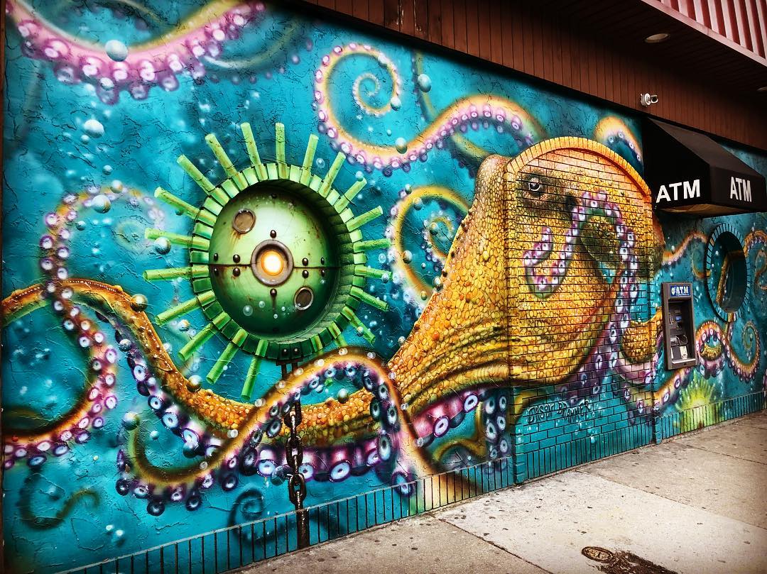 mural in Chicago by artist Jason Brammer. Tagged: animals