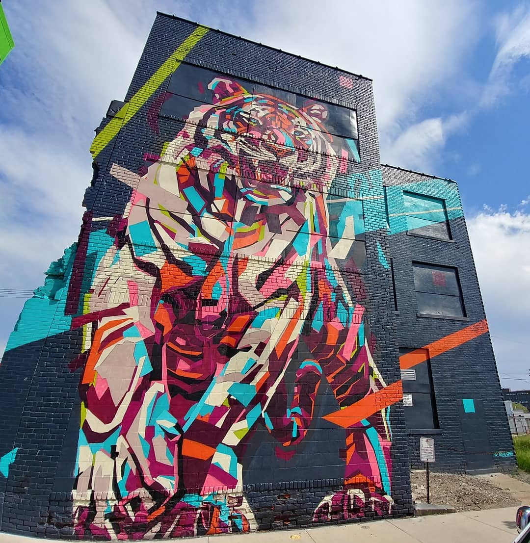 mural in Detroit by artist Arlin Graff. Tagged: animals