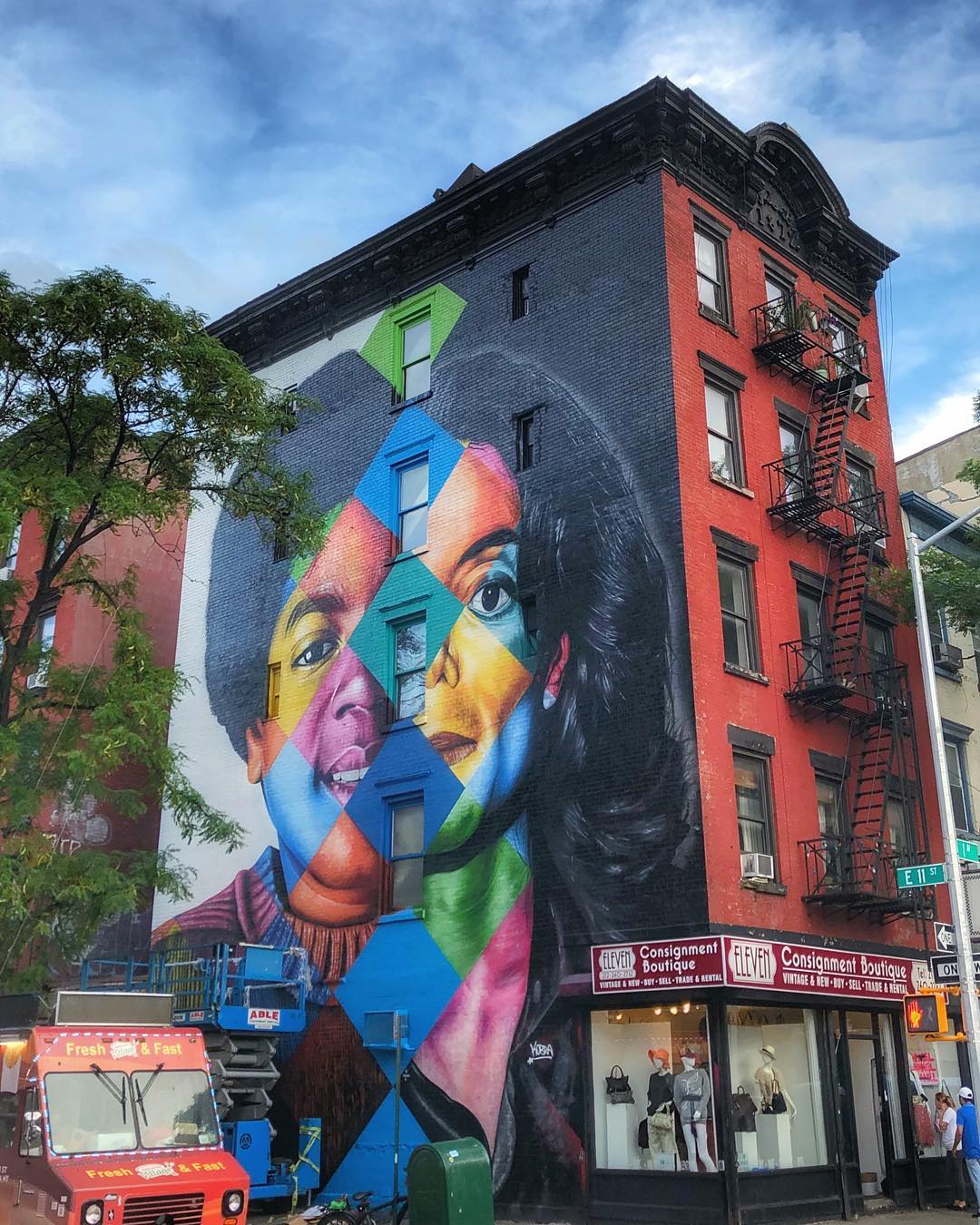 mural in New York by artist Eduardo Kobra. Tagged: Michael Jackson, music