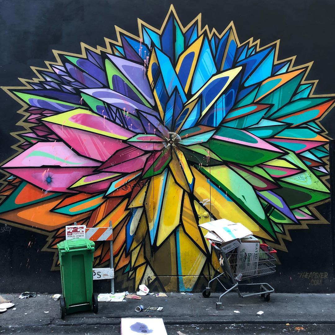 mural in San Francisco by artist APEXER.