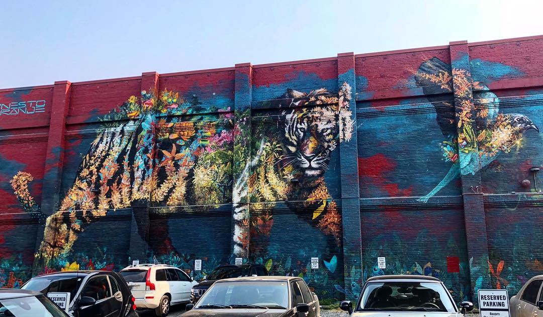 mural in Portland by artist Ernesto Maranje. Tagged: animals