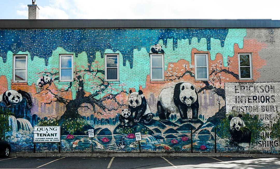 mural in Minneapolis by artist Erin Sayer. Tagged: animals