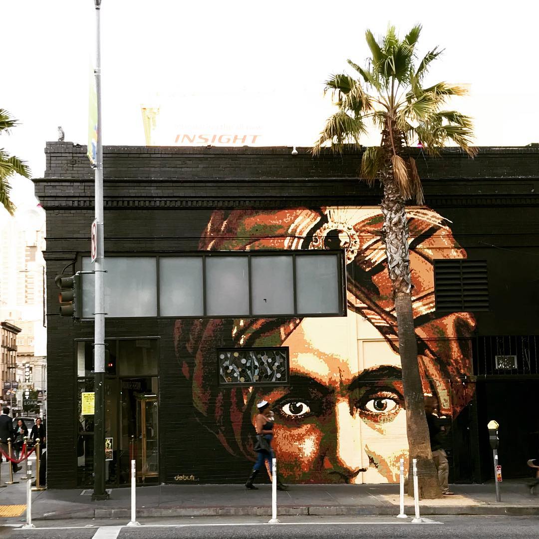 mural in San Francisco by artist Debuti.