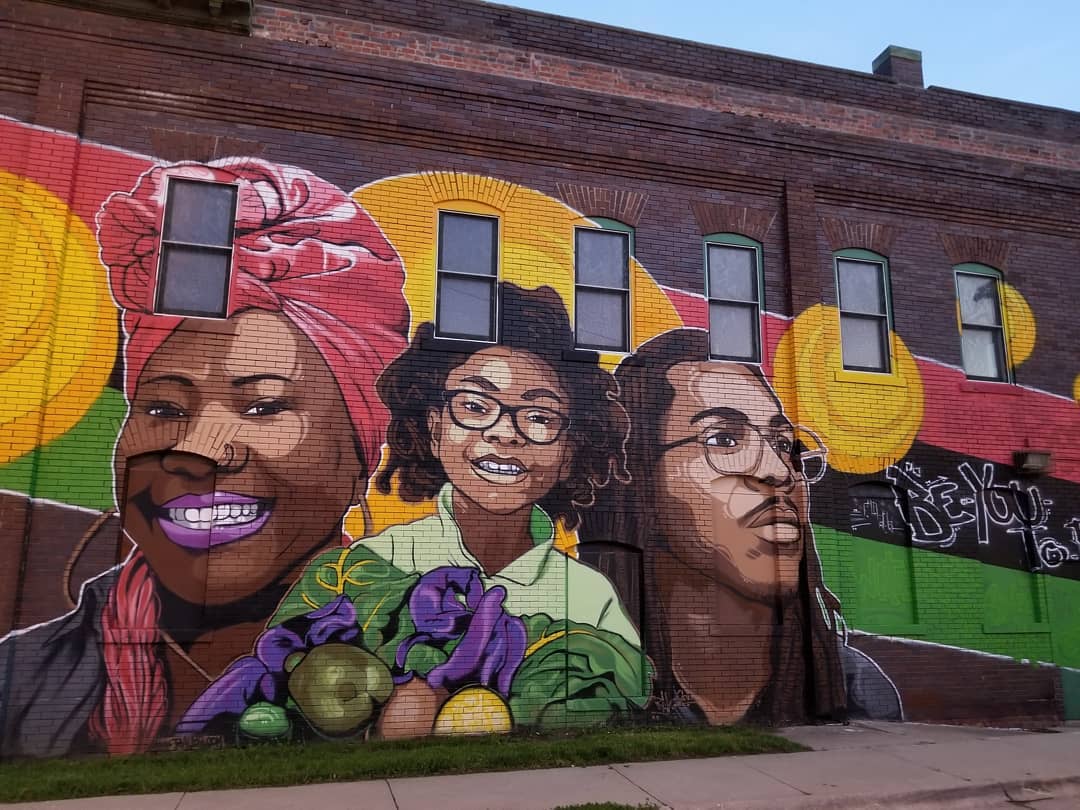 mural in Omaha by artist Reggie LeFlore.